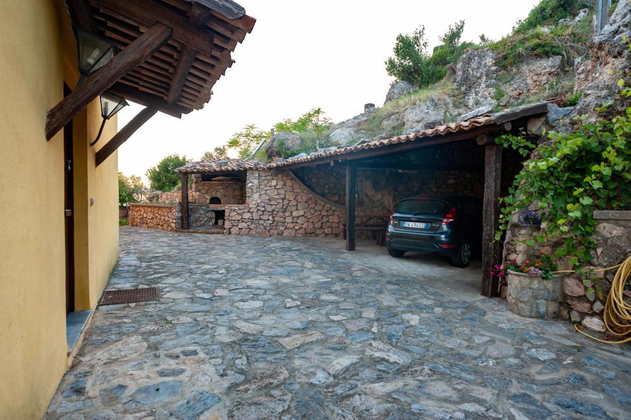 Azienda Agrituristica Le Terre Di San Leonardo 체트라로 외부 사진